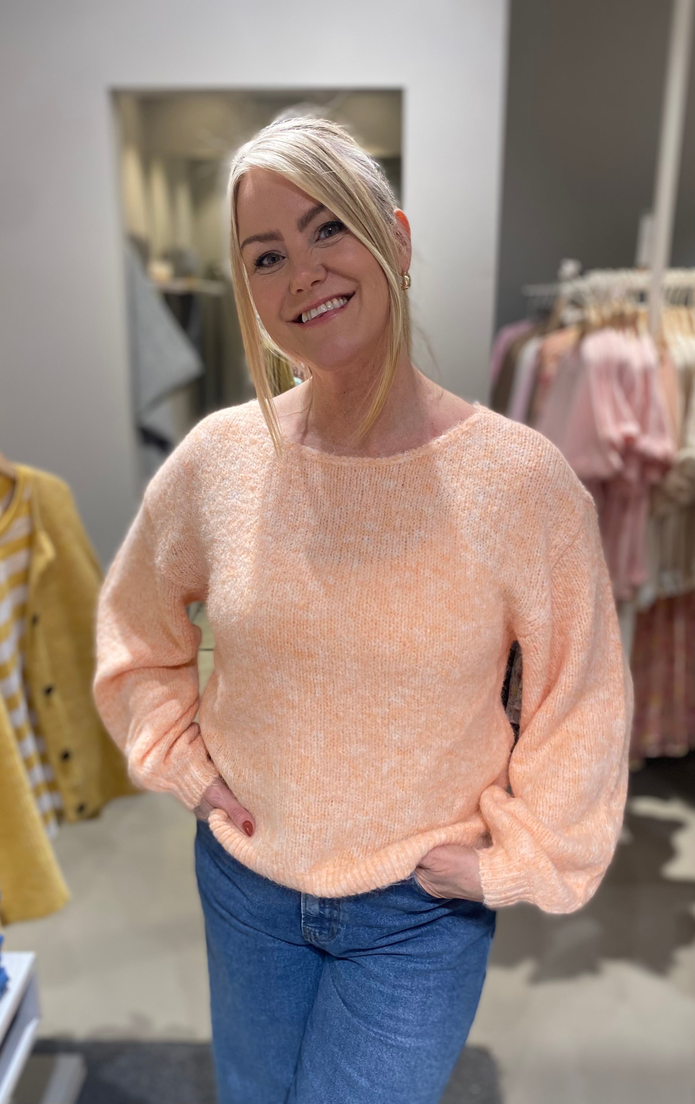 VIMARLEY Pullover - Peach Parfait